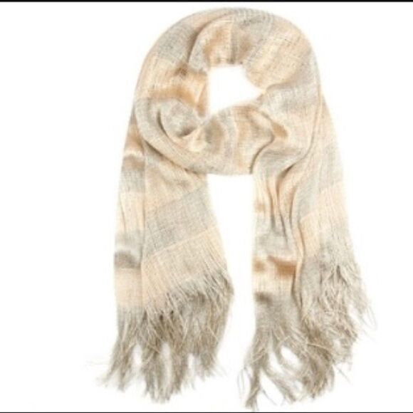 Ivory fringe scarf - Picture 2 of 3